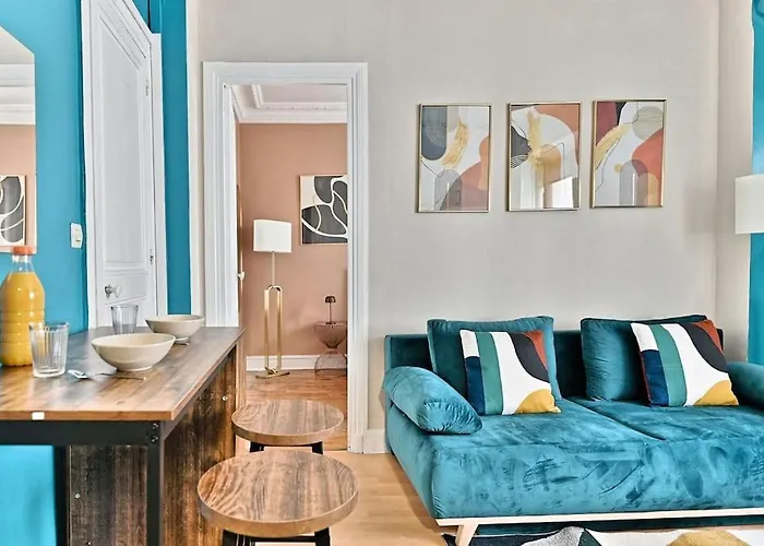 Appartement Cosy Et Colore Au Coeur De Paris